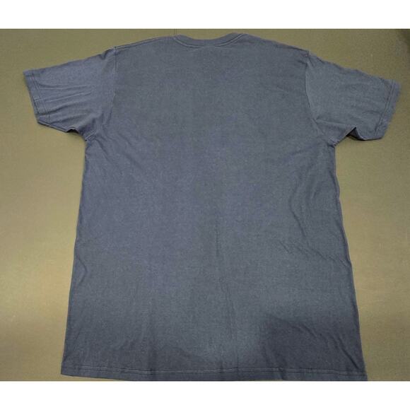 One Piece Ripple Junction Mens Hazard Graphic Blue Shirt NWT Large - Picture 4 of 4